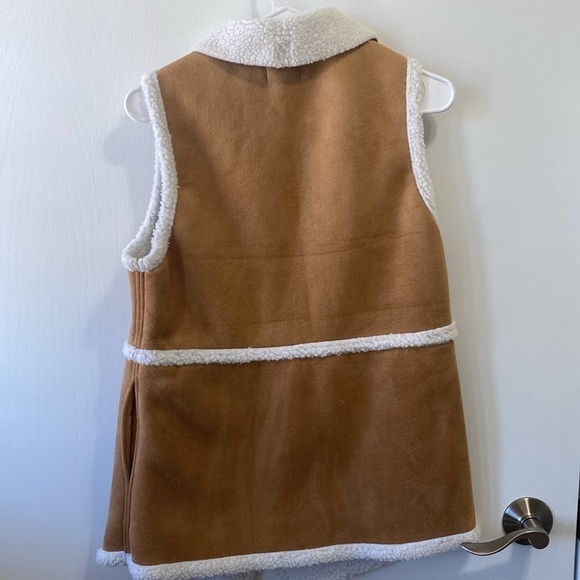 🚨Womens Maurices Brown Faux Suede Sherpa Trim Tan Vest - Picture 9 of 9